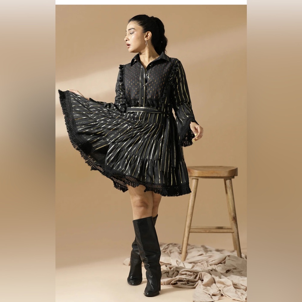 New boutique brand Black cotton lurex short tiered dress Collared neck